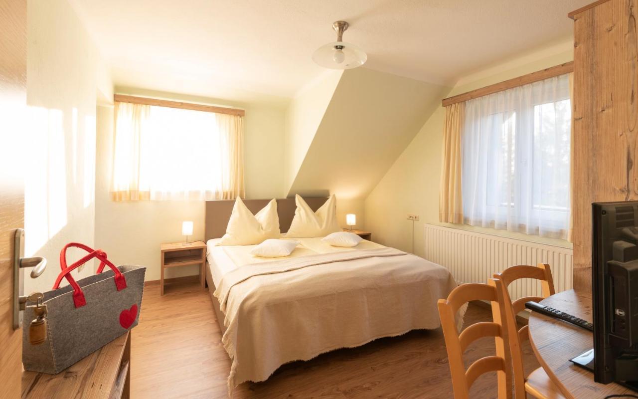 Gasthof Pension Orthofer Sankt Jakob im Walde Dış mekan fotoğraf